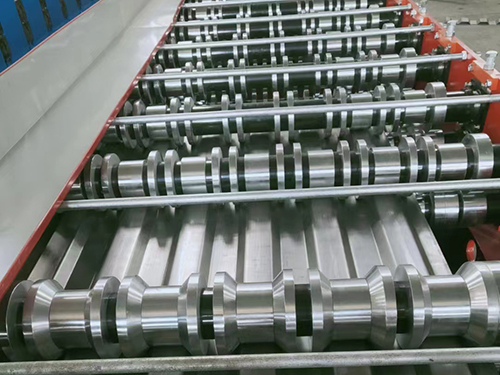 车厢板成型设备